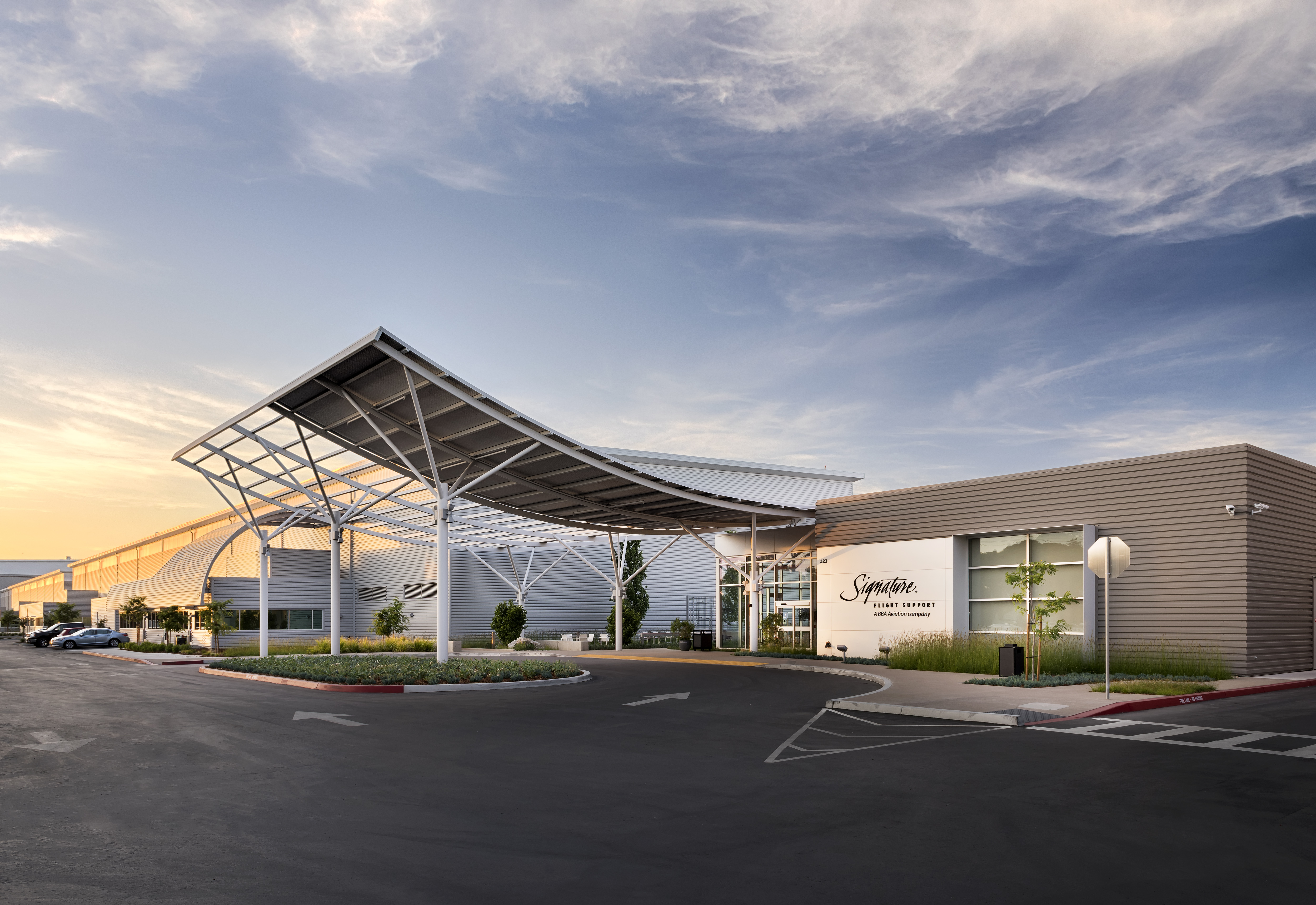 Signature Flight Support >> Signature Flight San Jose Weitz Signature Flight Support >> Signature Flight San Jose Weitz